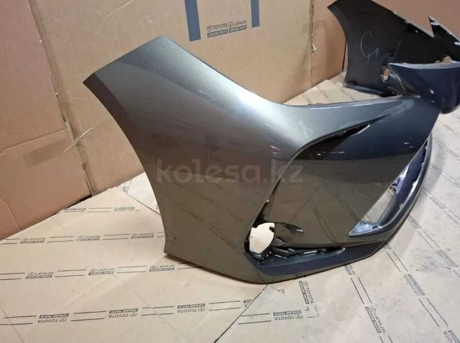 Бампер передний б/у в оригинале на Toyota Corolla E210
