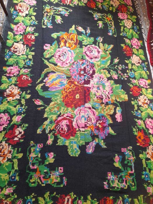 Covoare oltenesti de lana lucrate manual