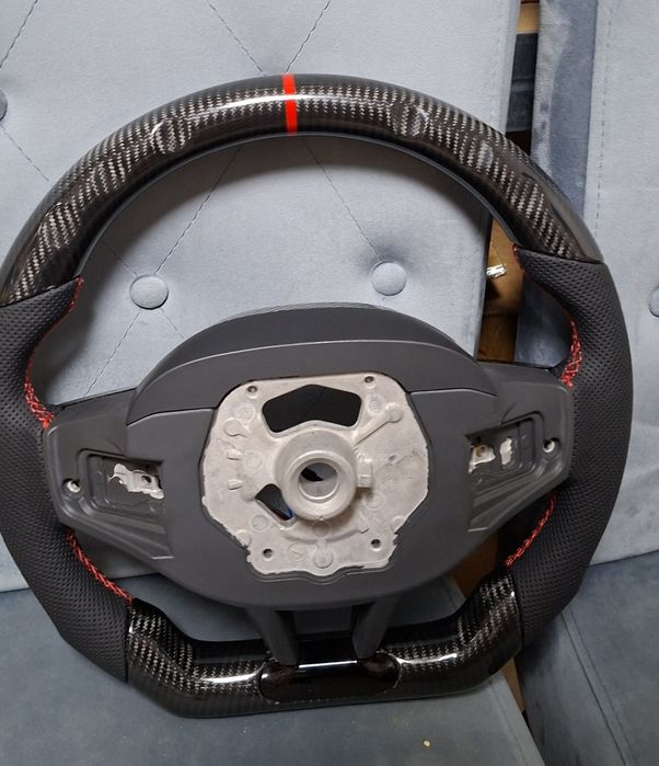 Volan carbon   BMW  Seria 1: 19-24 ,BMW  Seria 2: 19-24 ,Bmw Seria 3:19-24,BMW Seria 4: 19-24
BMW 3 Series (G20) incalzire si vibratii.
