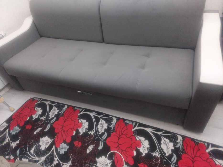 Продам диван (россия)