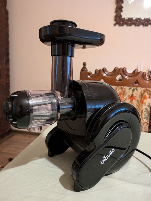 Storcător prin presare la rece Biovita