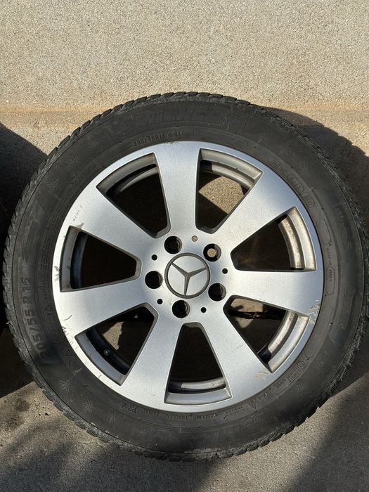 Vând Jante Aliaj cu Anvelope