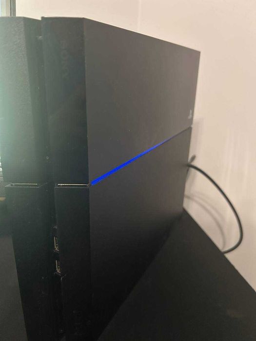 Playstation 4 ( ps4 )