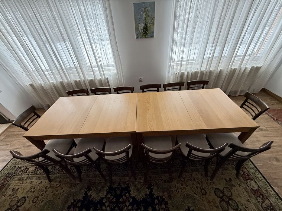 Vând masă cu scaune si comodă