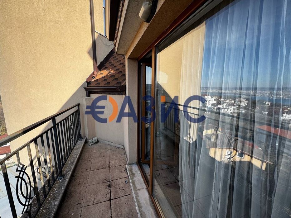 Продава се Двустаен апартамент в Варна, Център - 60 кв.м за 1917 €/кв.м - Снимка #1