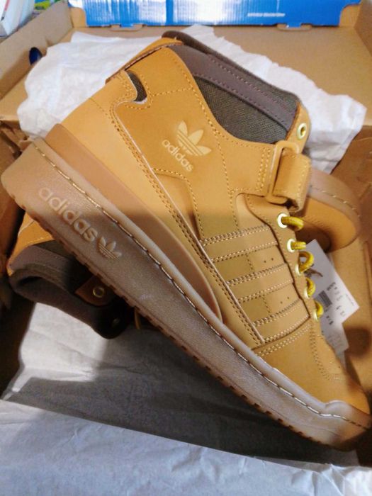 Оригинални обувки ADIDAS - чисто нови !