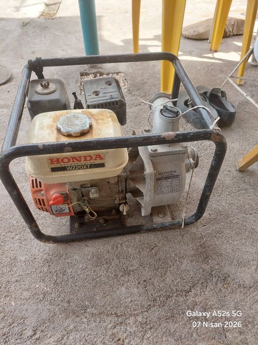 Бензинова помпа за поливане 2 сола.Хонда