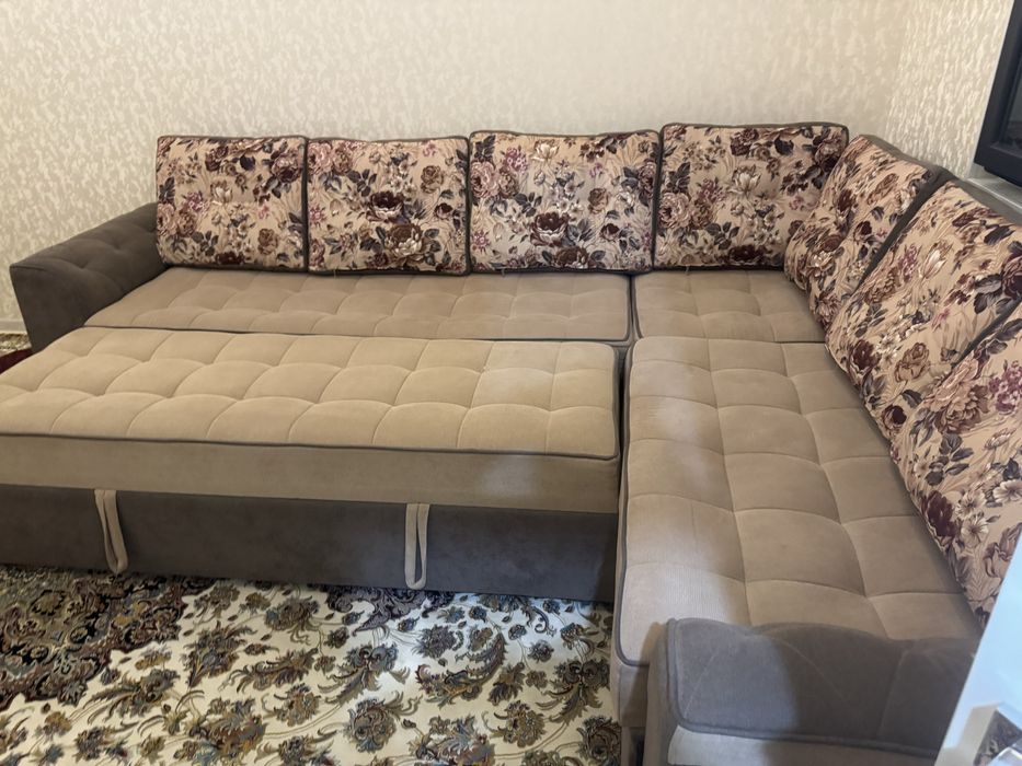 Мягкая мебель(диван)