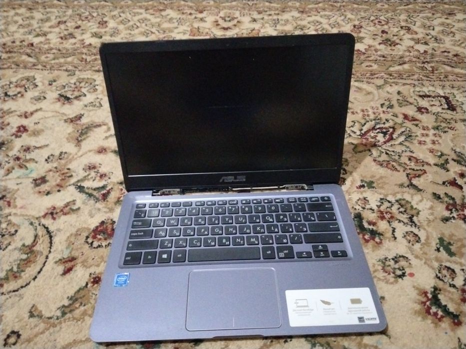 Продаю Asus E406M