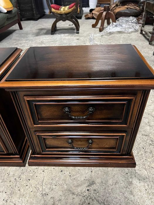 Noptiere Baroc/provenienta Italia!