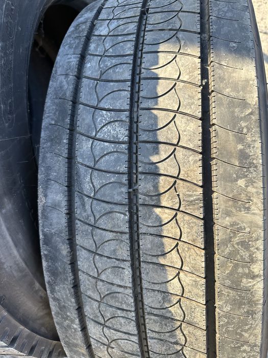 Гуми за камион 315 70 22.5 Bridgestone