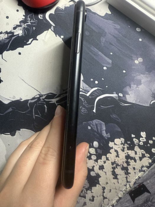 Продаю iPhone XR 64 ГБ