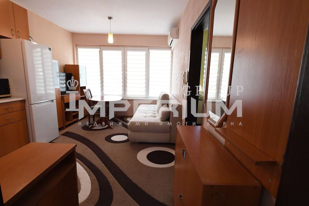 Дава се под наем Двустаен апартамент в Варна, Аспарухово - 50 кв.м за 306 € - Снимка #3