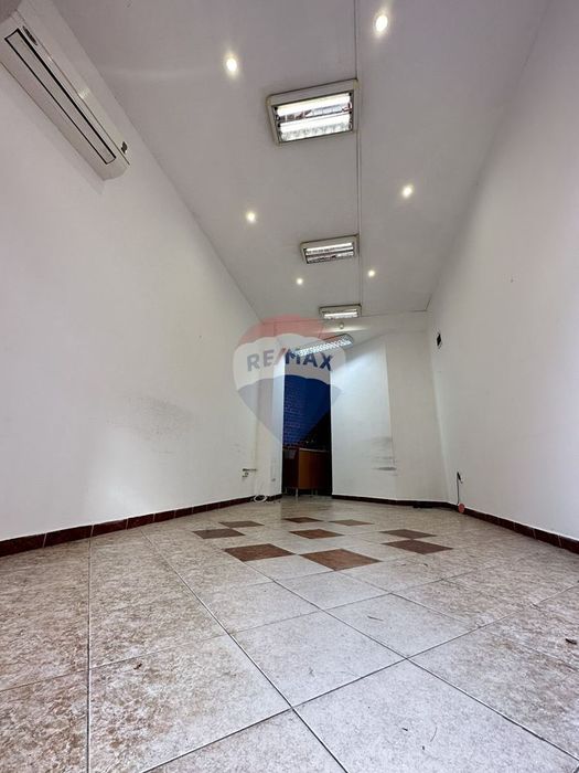 Дава се под наем Офис в Варна, Лятно кино Тракия - 28 кв.м за 204 € - Снимка #1