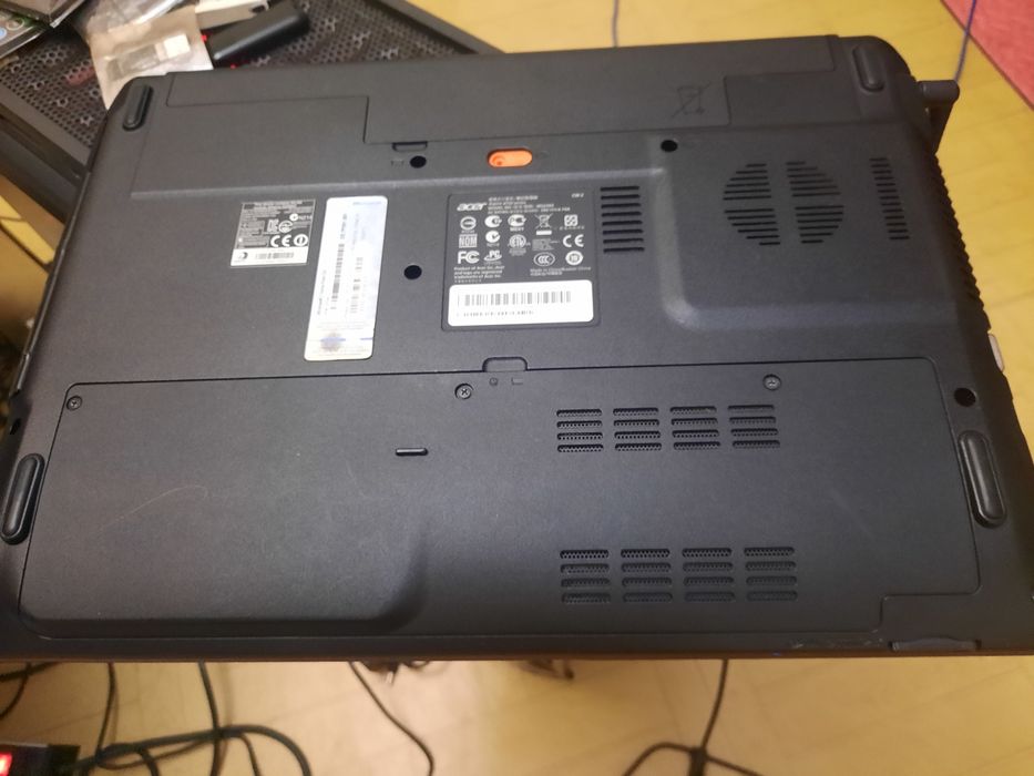 Лаптоп Acer Aspire 4755