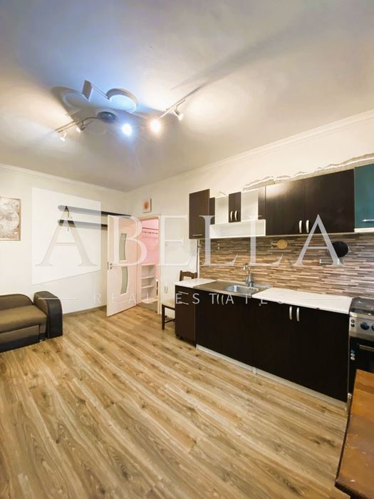 Продава се Тристаен апартамент в София, Дружба 1 - 60 кв.м за 2667 €/кв.м - Снимка #1