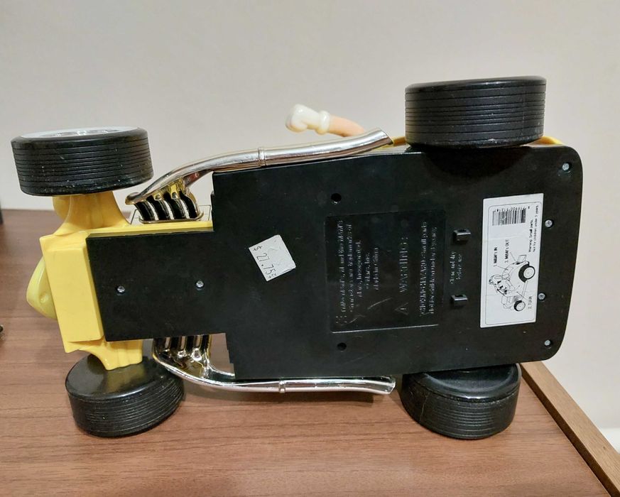 Ммдмс игрушка. M&M's Машинка