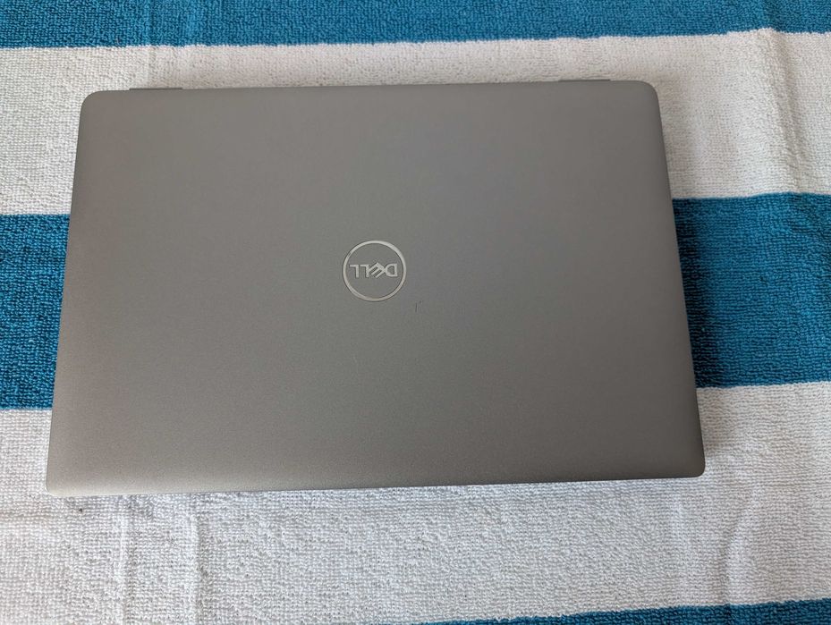 Laptop Dell Latitude 5340 i5-1335U | 16GB RAM | 256GB SSD | Baterie Excelentă | Office Activat | Pachet Complet: Geantă, Incarcător, Mouse