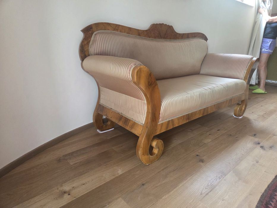 Vand sofa antichizata..reconditionata..in stare perfecta..calitate excelenta
