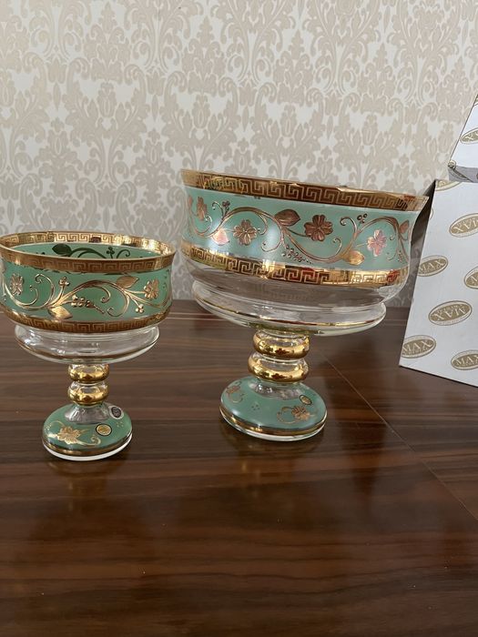 Богема  1 фруктовница и  1 вазочка  для орешков ,миндаля