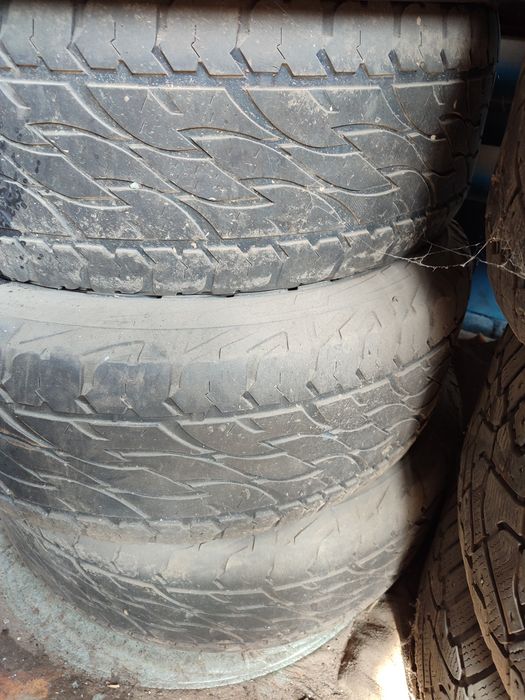 Шины б/у 275/65 r17