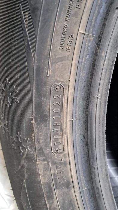 Продам зимнюю резину 265/55R20