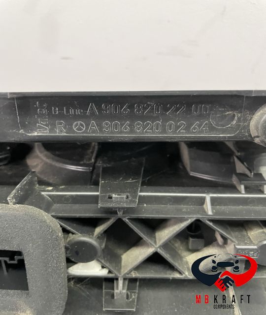 Stop dreapta A9068200264 A 906 820 02 64 Mercedes-Benz Sprinter a 2-a