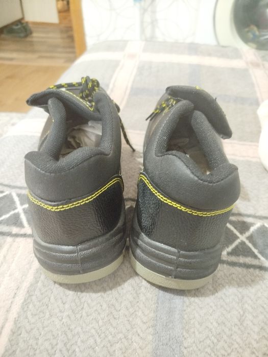 Рабочие ботинки ROBAMAG