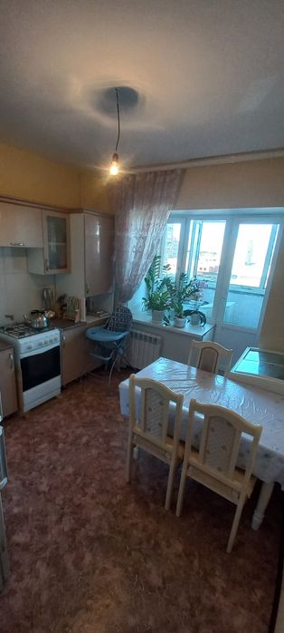 Продам квартиру на 4 микр.22г