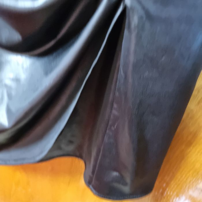 Rochie eleganta care imita pielea de ocazie