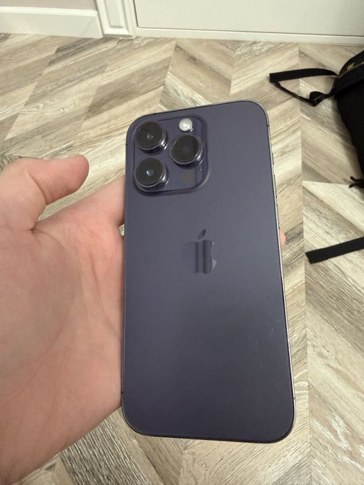 iPhone 14 pro purple