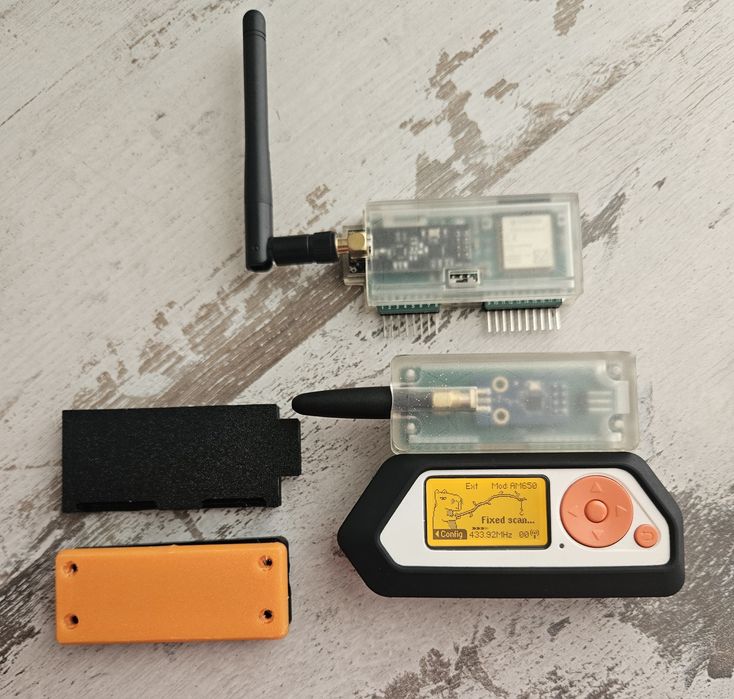 Flipper zero антени ESP32 + NRF24 + CC1101
