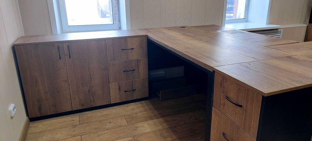 Офисный стол шкаф