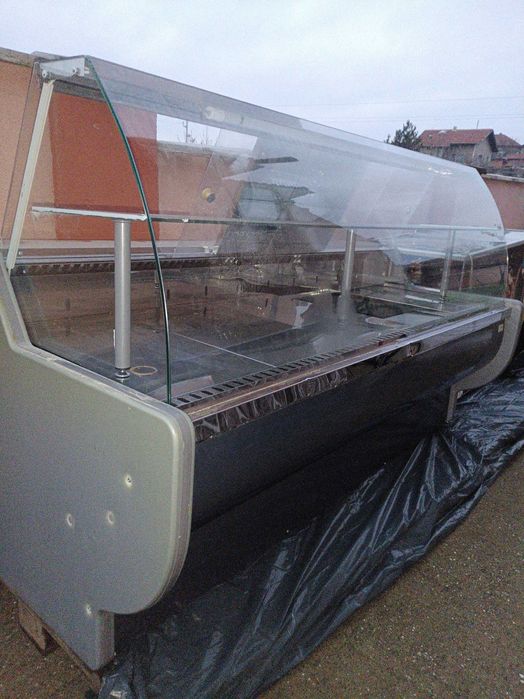 Хладилна витрина ползвана само 7 месеца