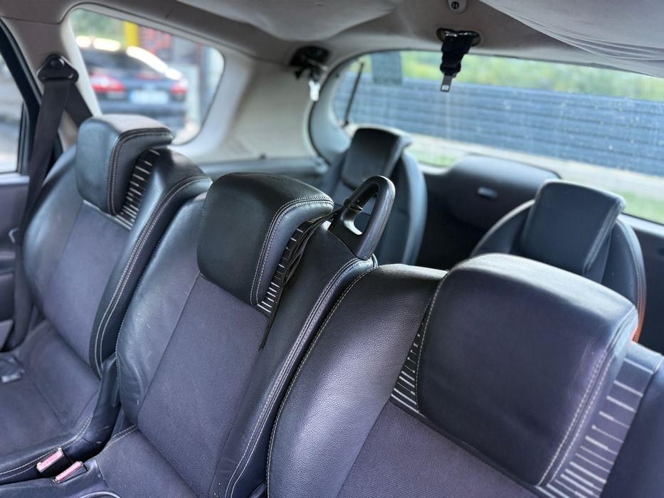 Renault Scénic 2006 1.9 dCi 130 CP 7 locuri