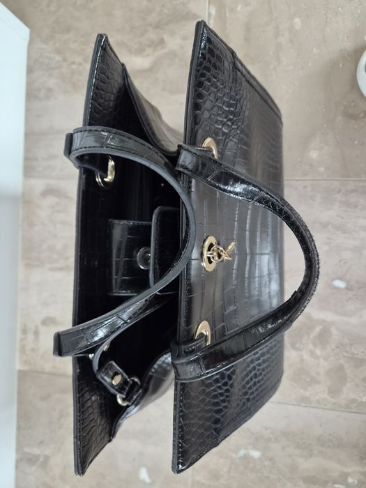 Дамска чанта ARMANI EXCHANCE