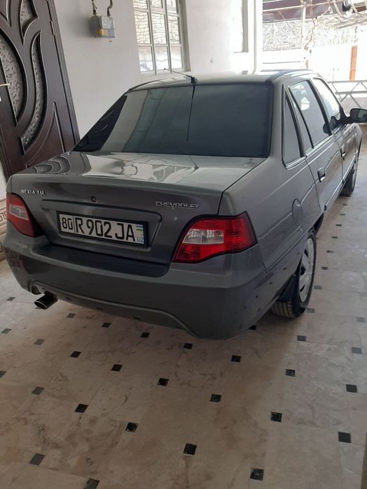 Nexia 2 sotiladi 2015-yil rangi mokri , yurgan yoʻli 84.000,