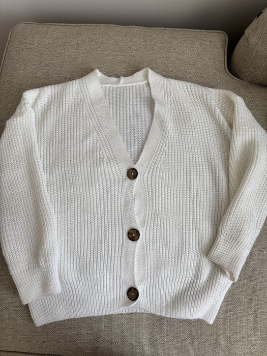 Кофта вязанная белая новая