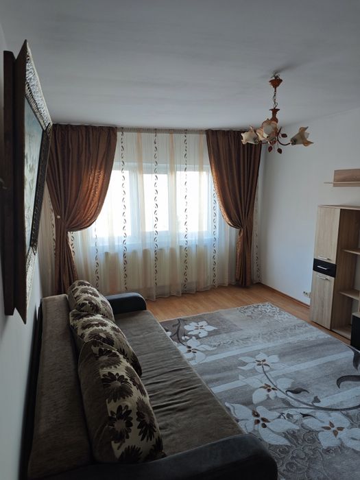 Inchiriez apartament 2 camere 60mp