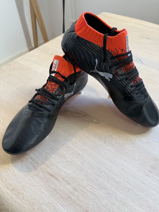 Ghete fotbal Puma One 18.1 profesionale