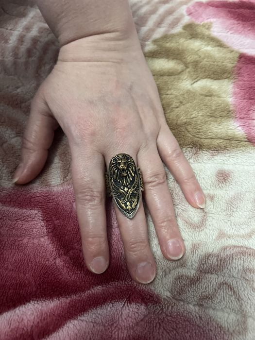 Продаю мужской кольцо серебро