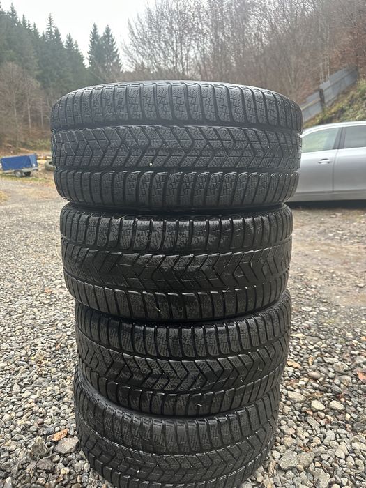 Vand Cauciucuri r18 iarna