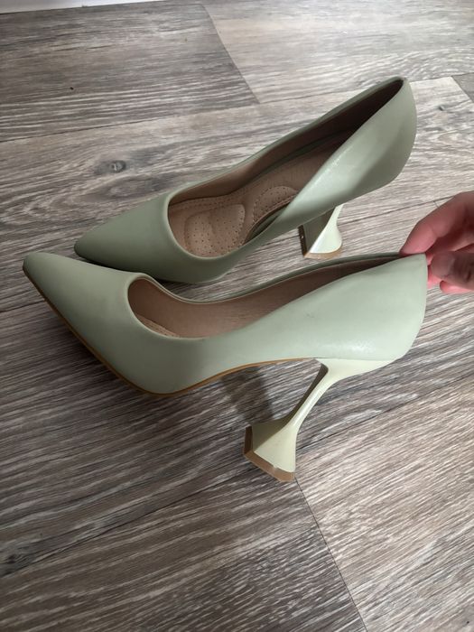 Туфли каблук 37р