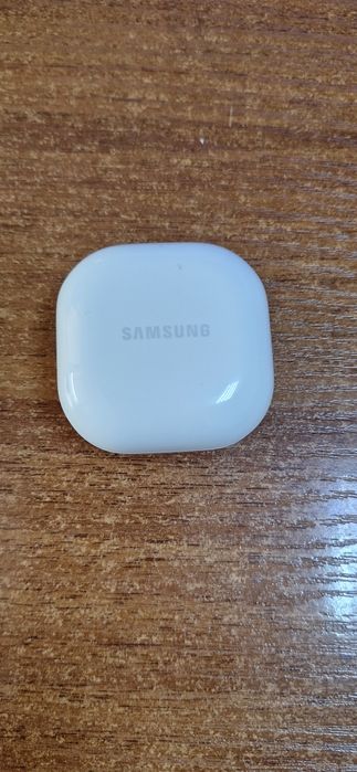 Продам наушники samsung buds Fe