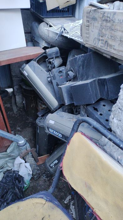 Продам светомузыку, лазер, стробоскоп