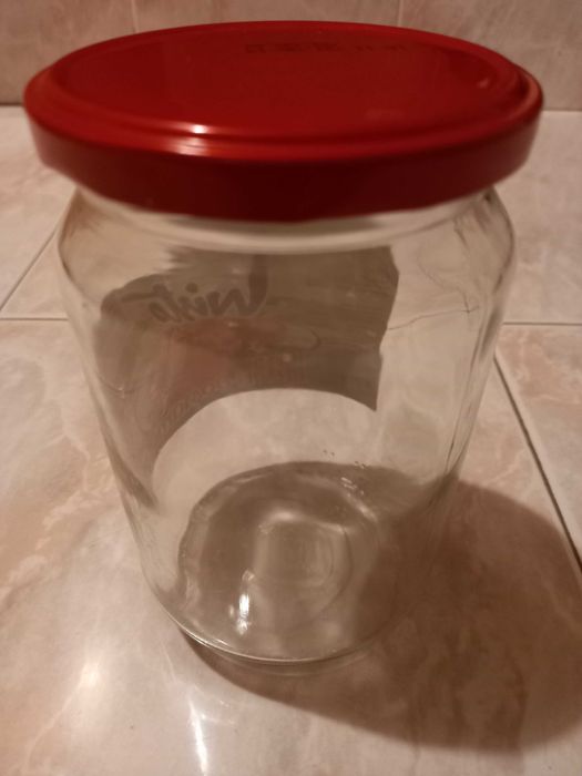 Буркани с капачка