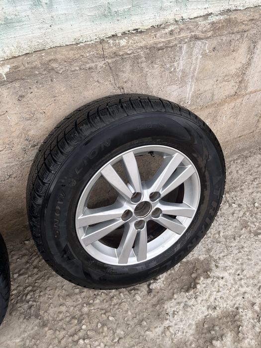 Продам диски с резиной от Альфард