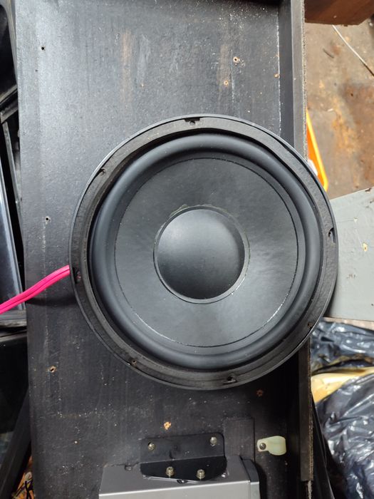 Продам сабвуфер рабочий.