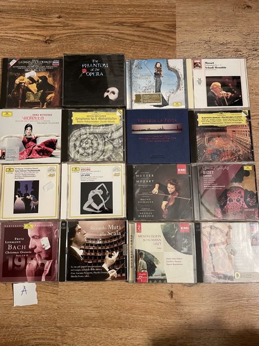 Vand colectie CD originale muzica clasica