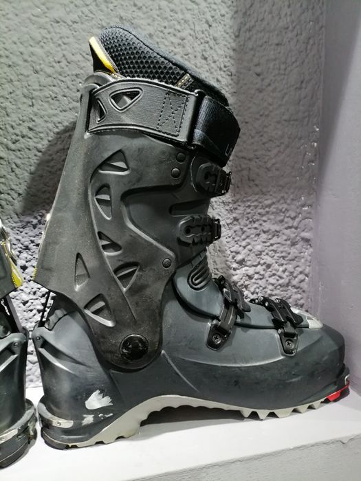 Clapari schiuri ski tura La Sportiva Vega Test marime 31.5
